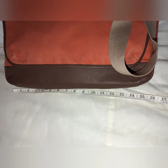 AUTHENTIC COACH MENS CAMDEN ORANGE CANVAS LARGE MESSENGER BAG #70829 GUC - Picture 6 of 16